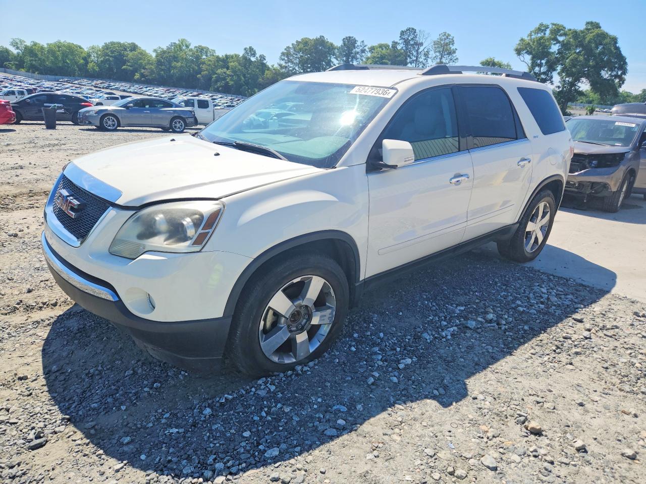 Salvage GMC Acadia Image