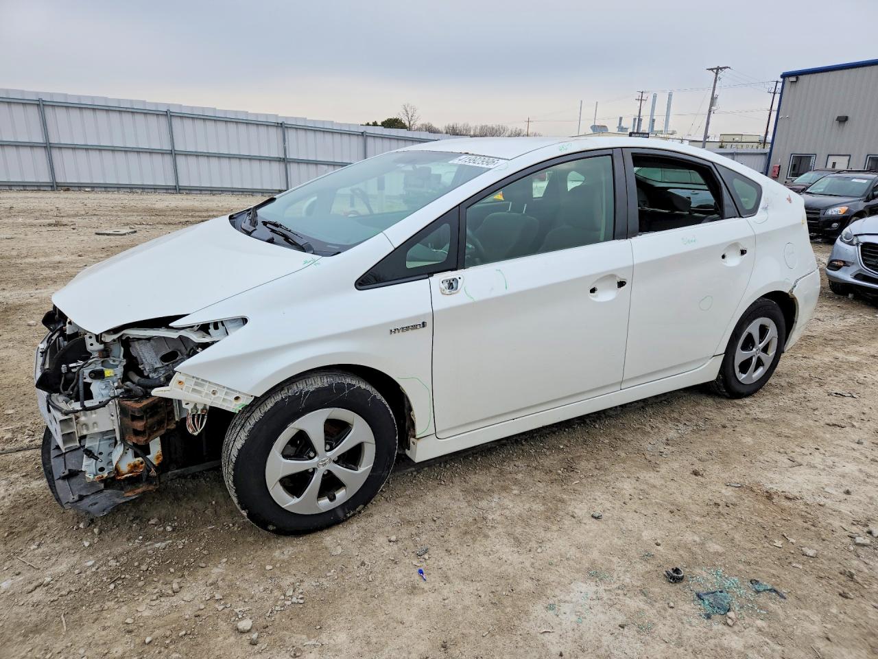 Salvage Toyota Prius Image