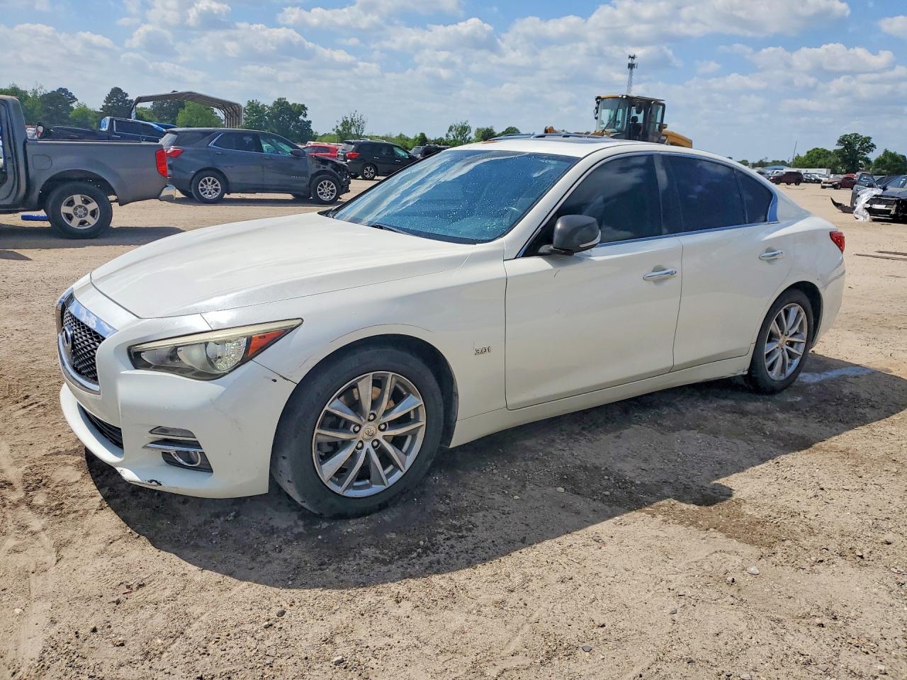 Salvage INFINITI Q50 Image