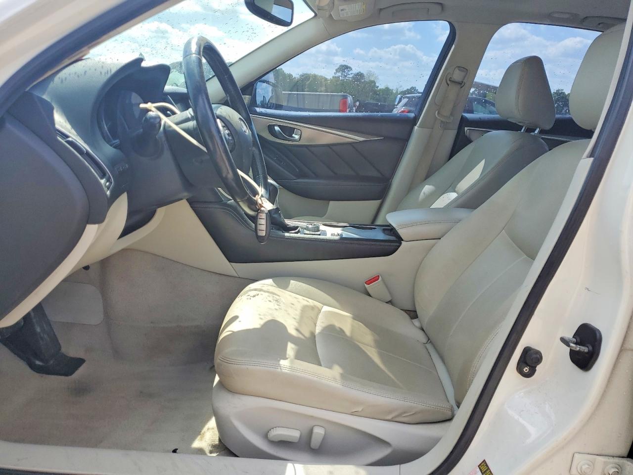 INFINITI Q50 3.0t Premium