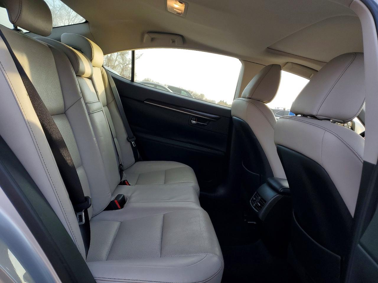 Lexus Es Base