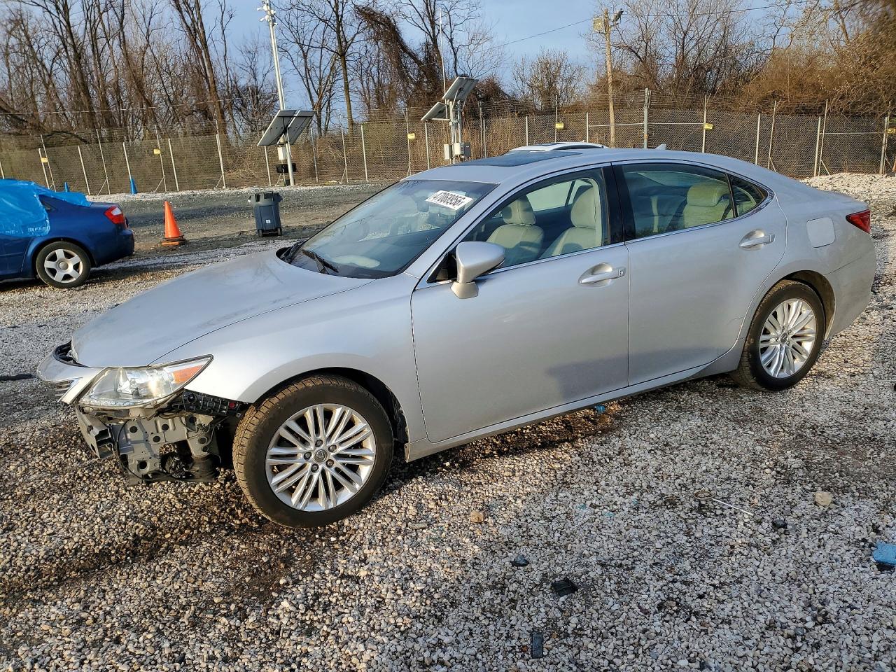 Salvage Lexus Es Image