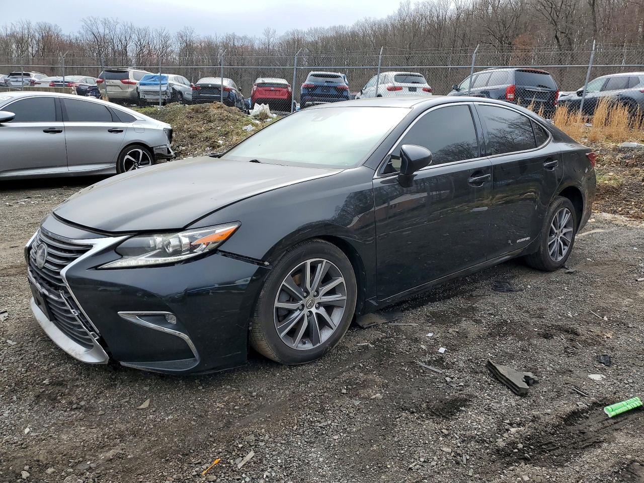 Salvage Lexus Es Image