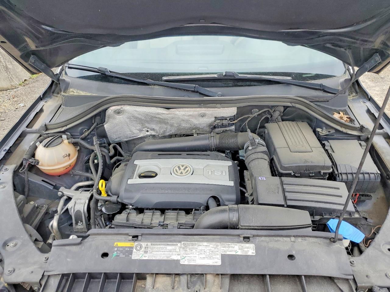 Volkswagen Tiguan S