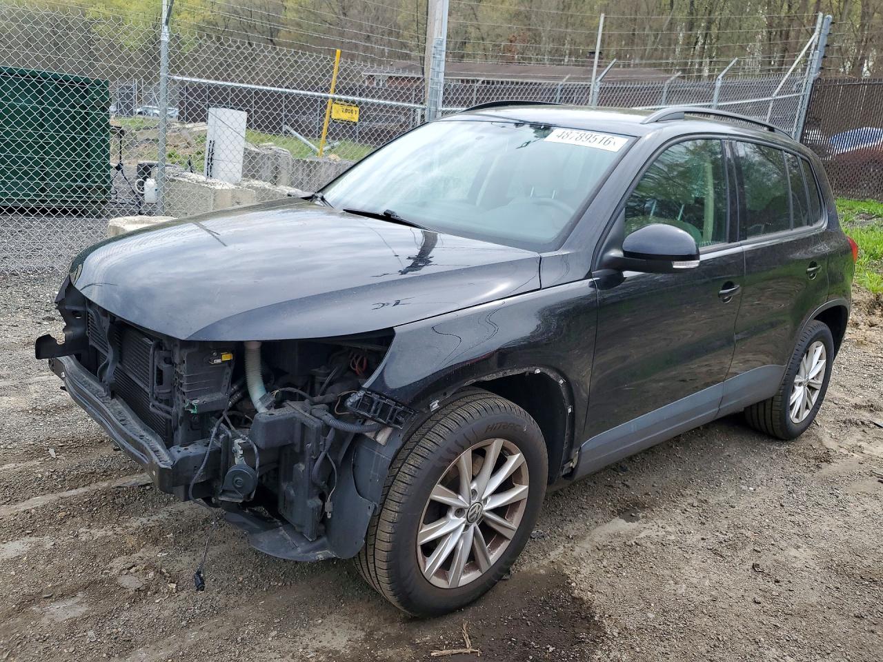 Salvage Volkswagen Tiguan Image