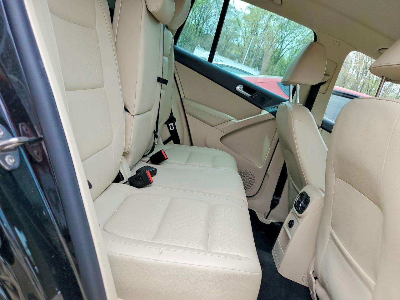 Volkswagen Tiguan S