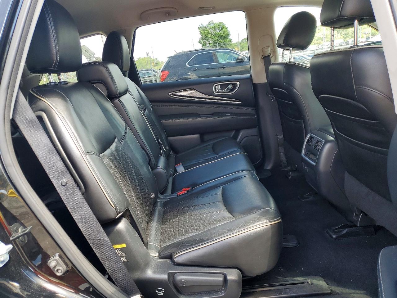 INFINITI Qx Base