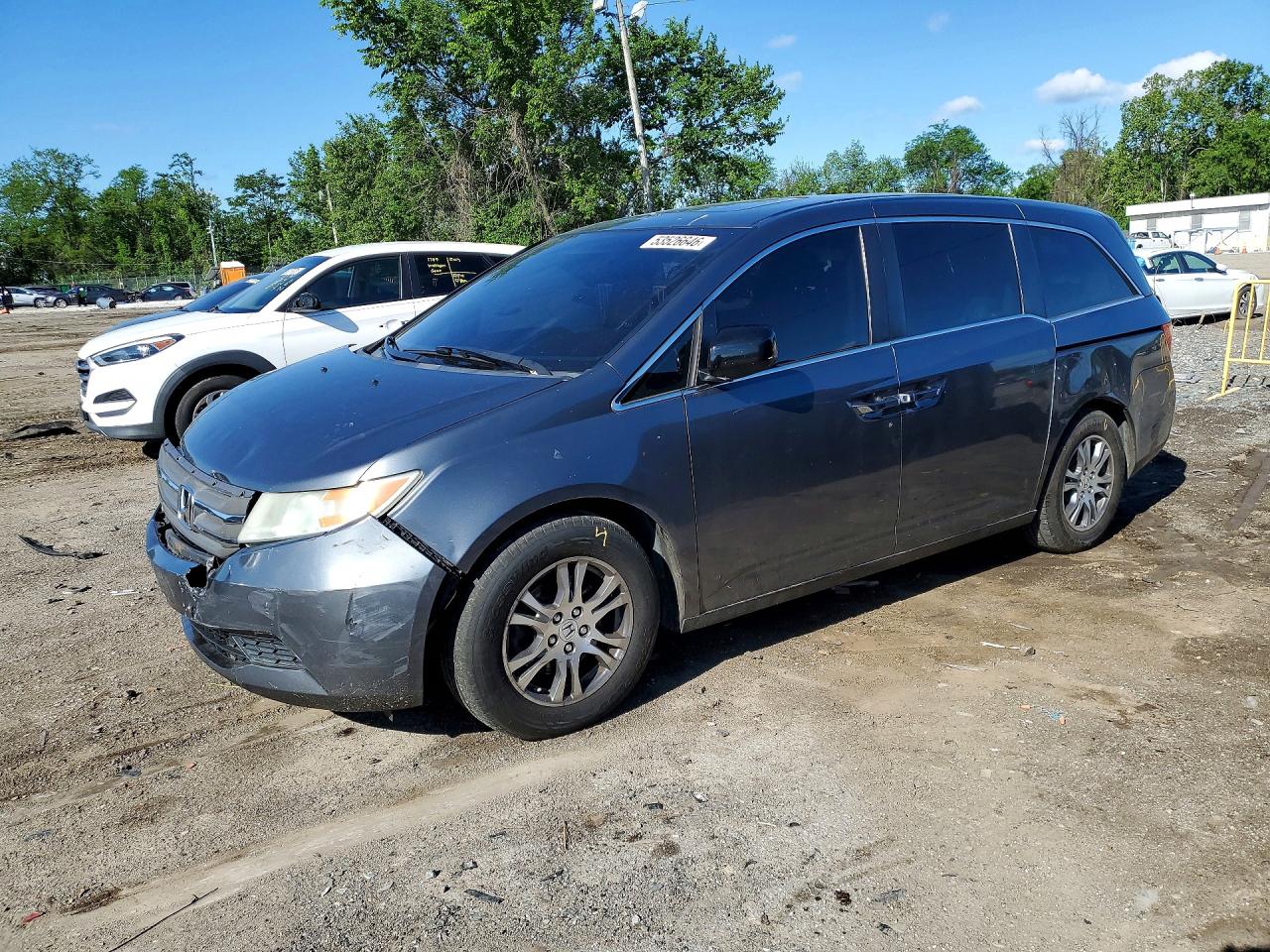Salvage Honda Odyssey Image