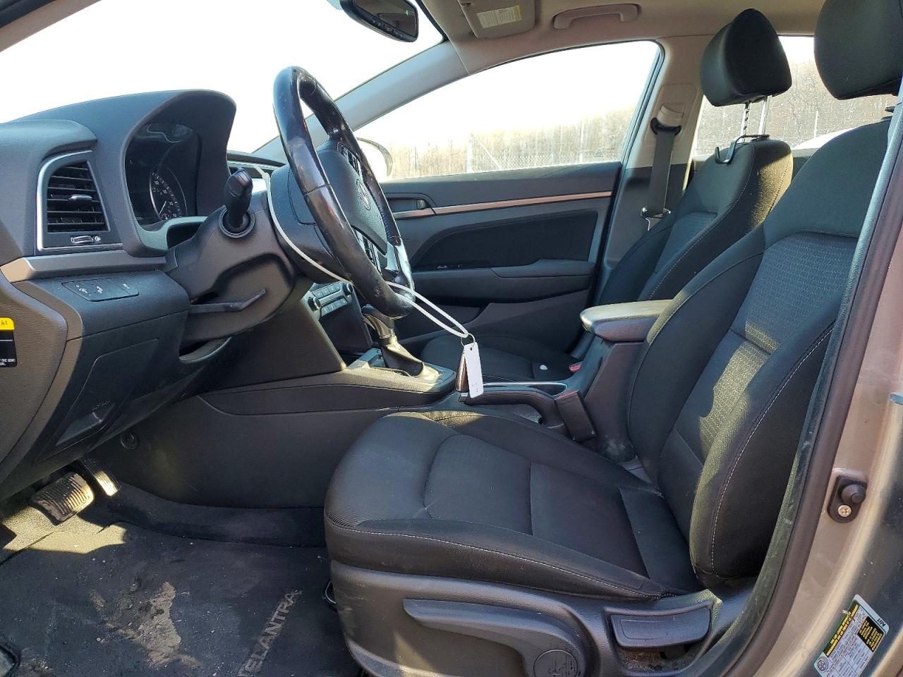 Hyundai ELANTRA Sel