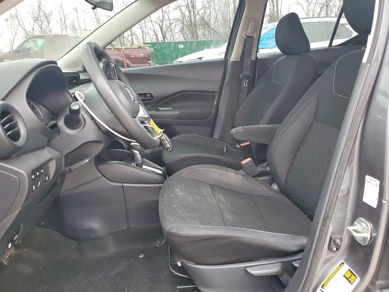 Nissan Kicks S
