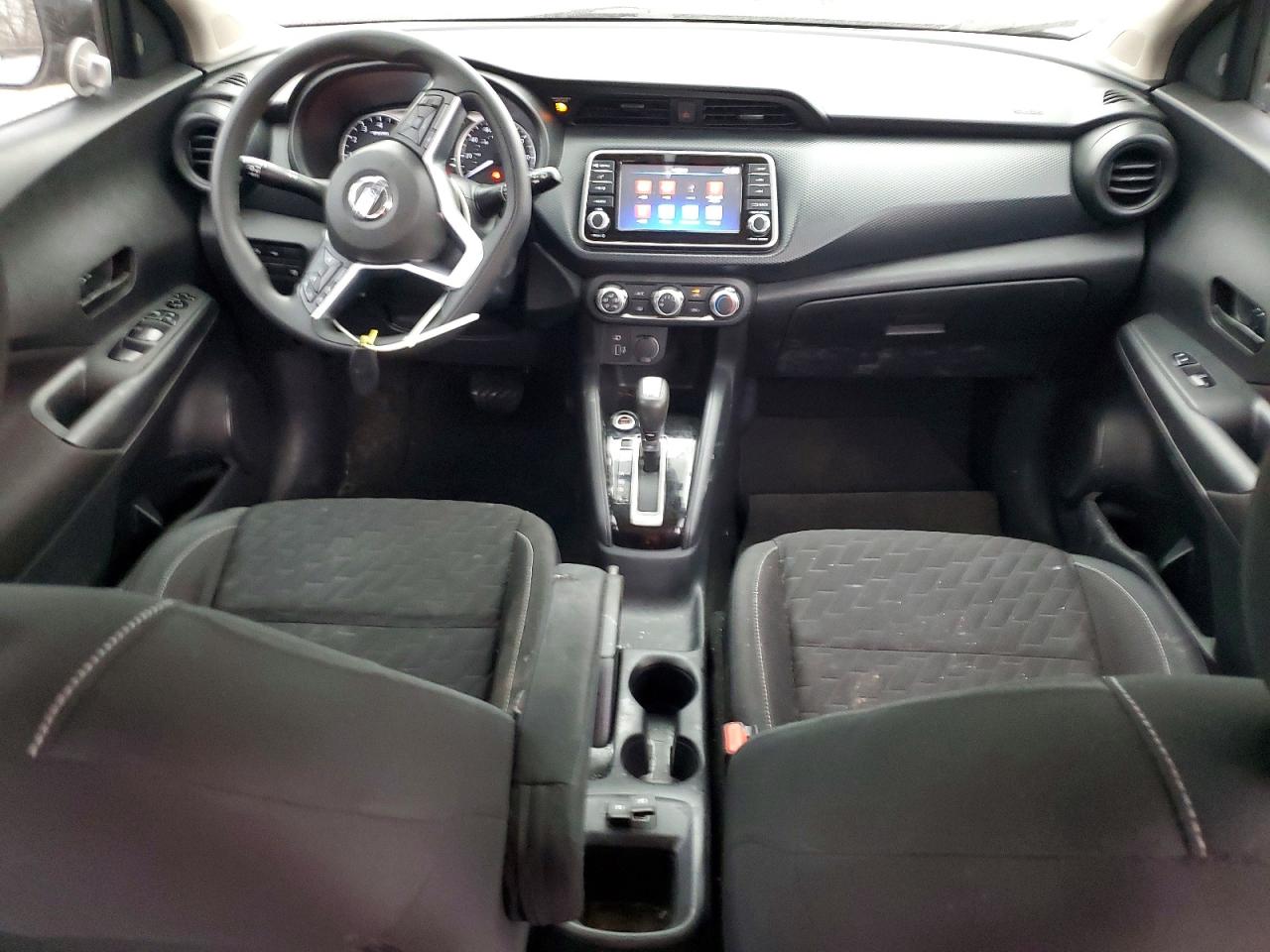 Nissan Kicks S