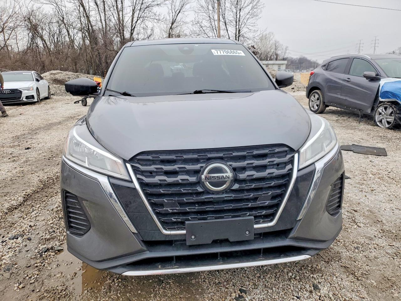 Nissan Kicks S