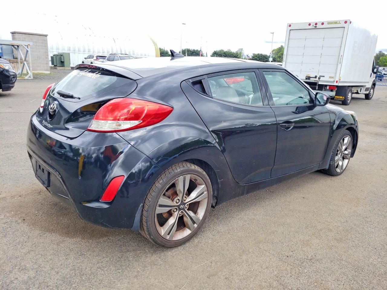 Hyundai VELOSTER Base