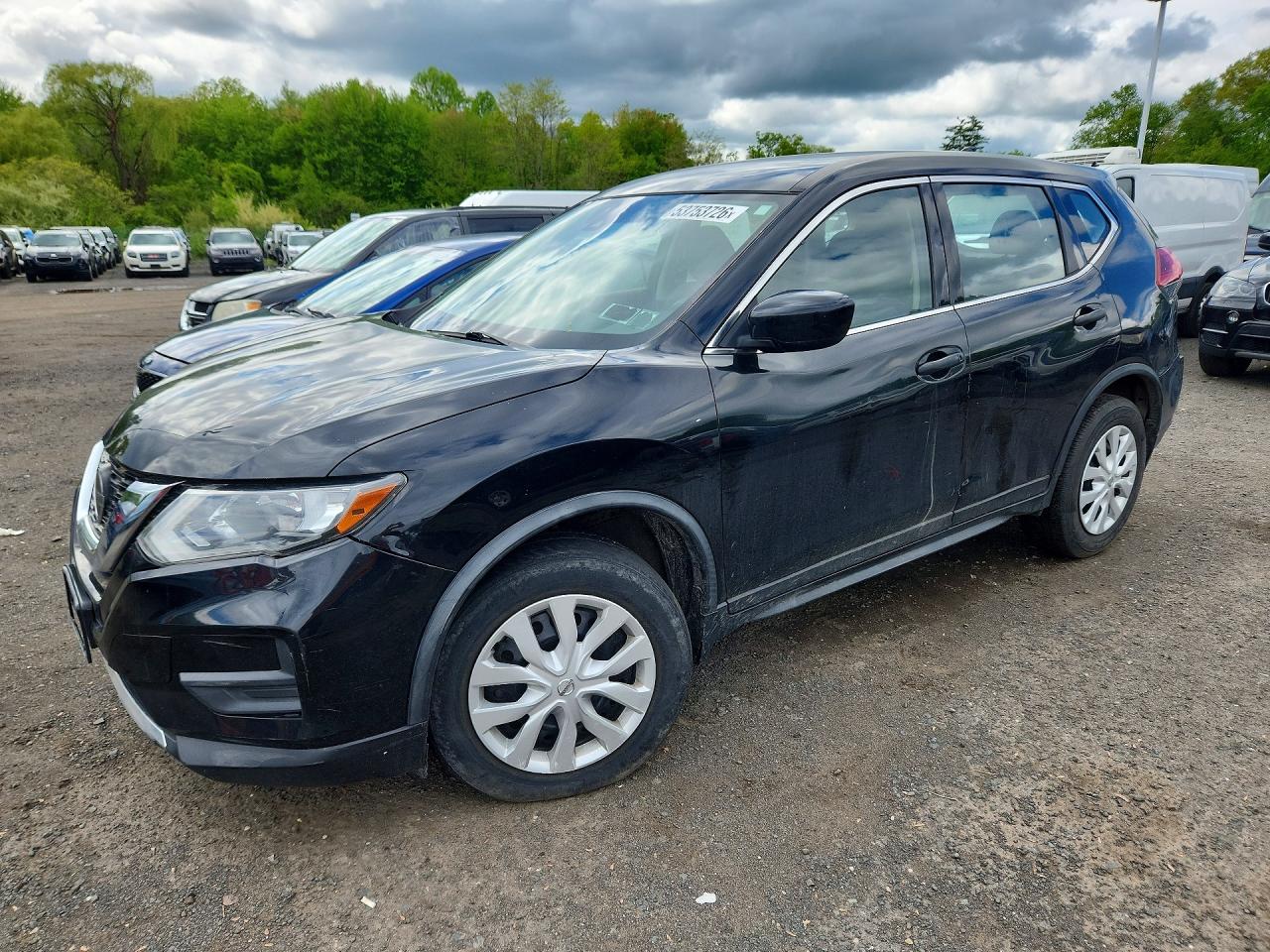 Salvage Nissan Rogue Image