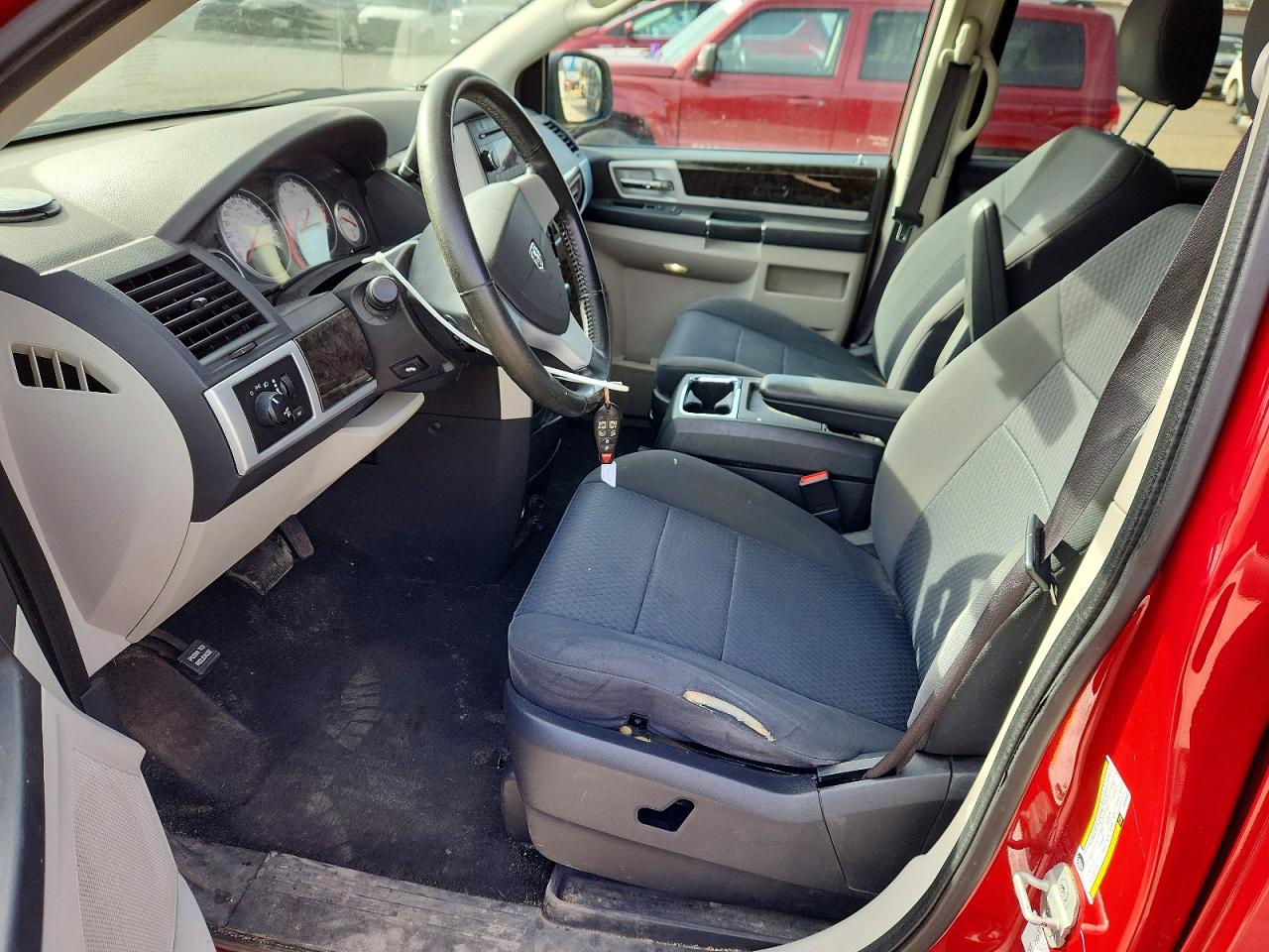 Dodge Caravan Sxt