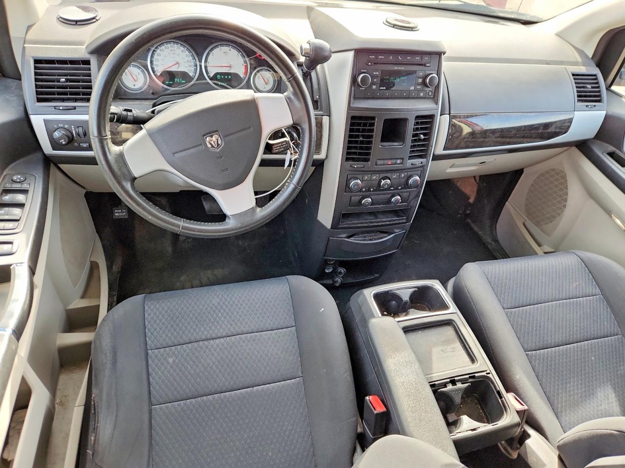 Dodge Caravan Sxt