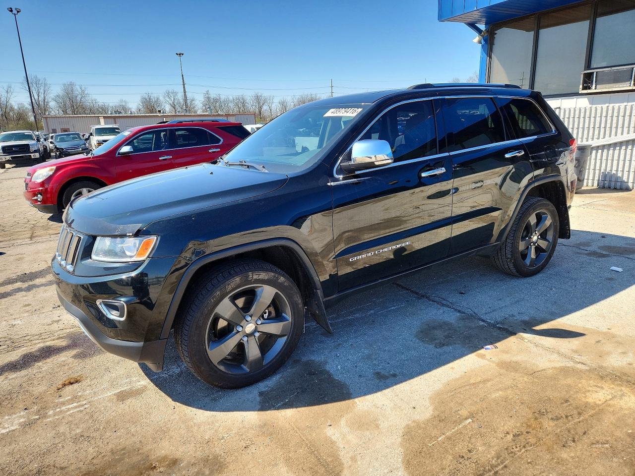 Salvage Jeep Cherokee Image