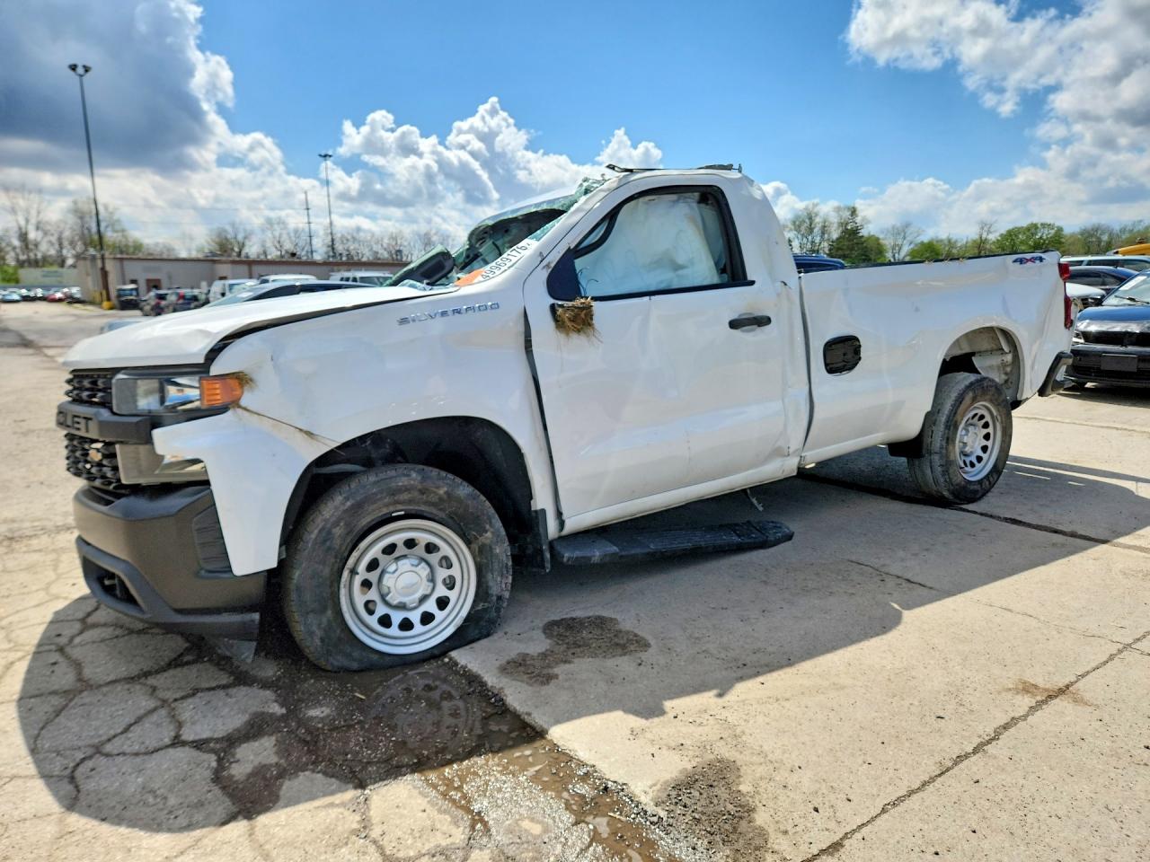 Salvage Chevrolet Silverado Image