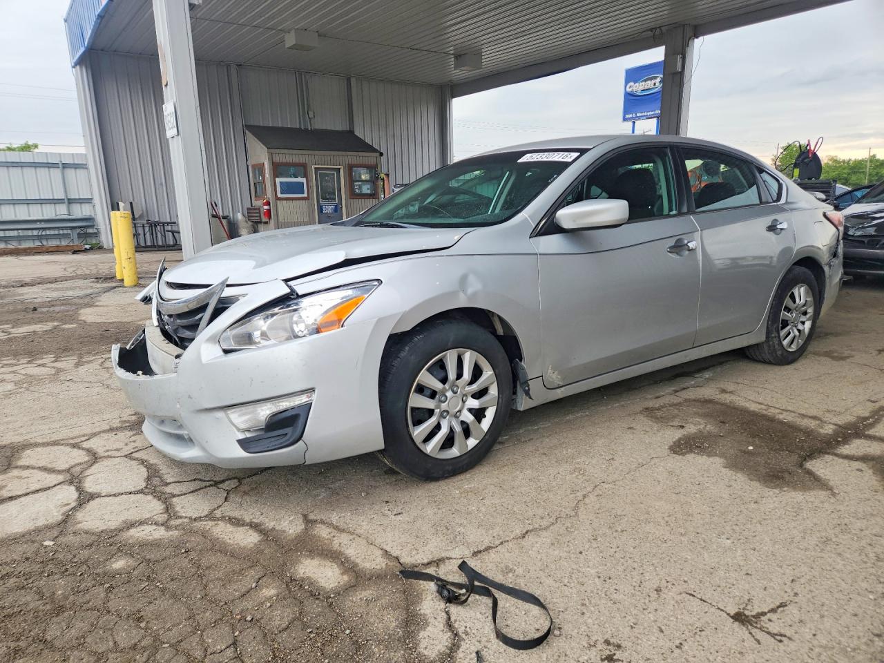 Salvage Nissan Altima Image