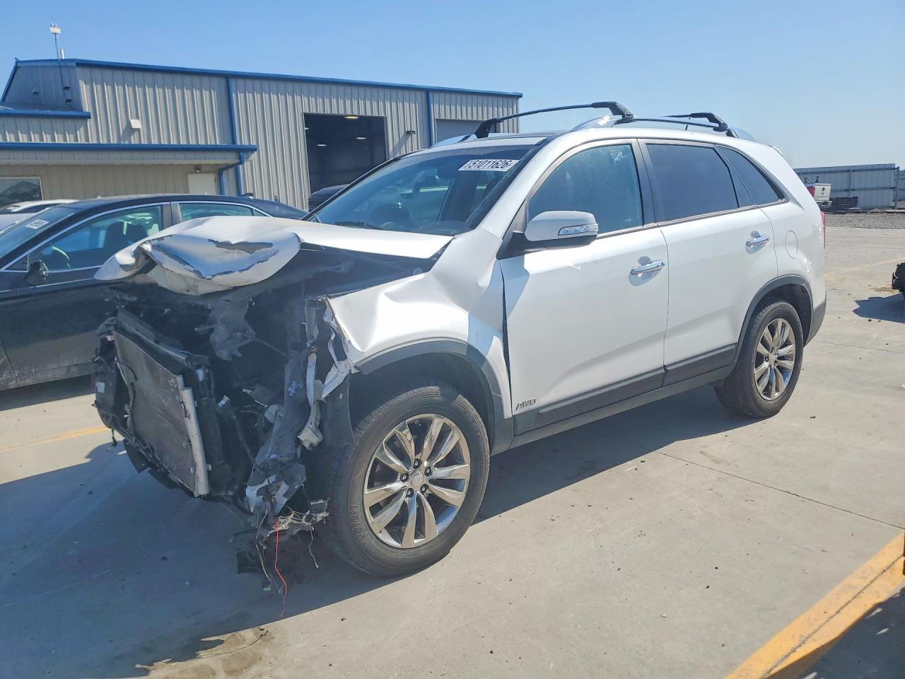 Salvage Kia Sorento Image
