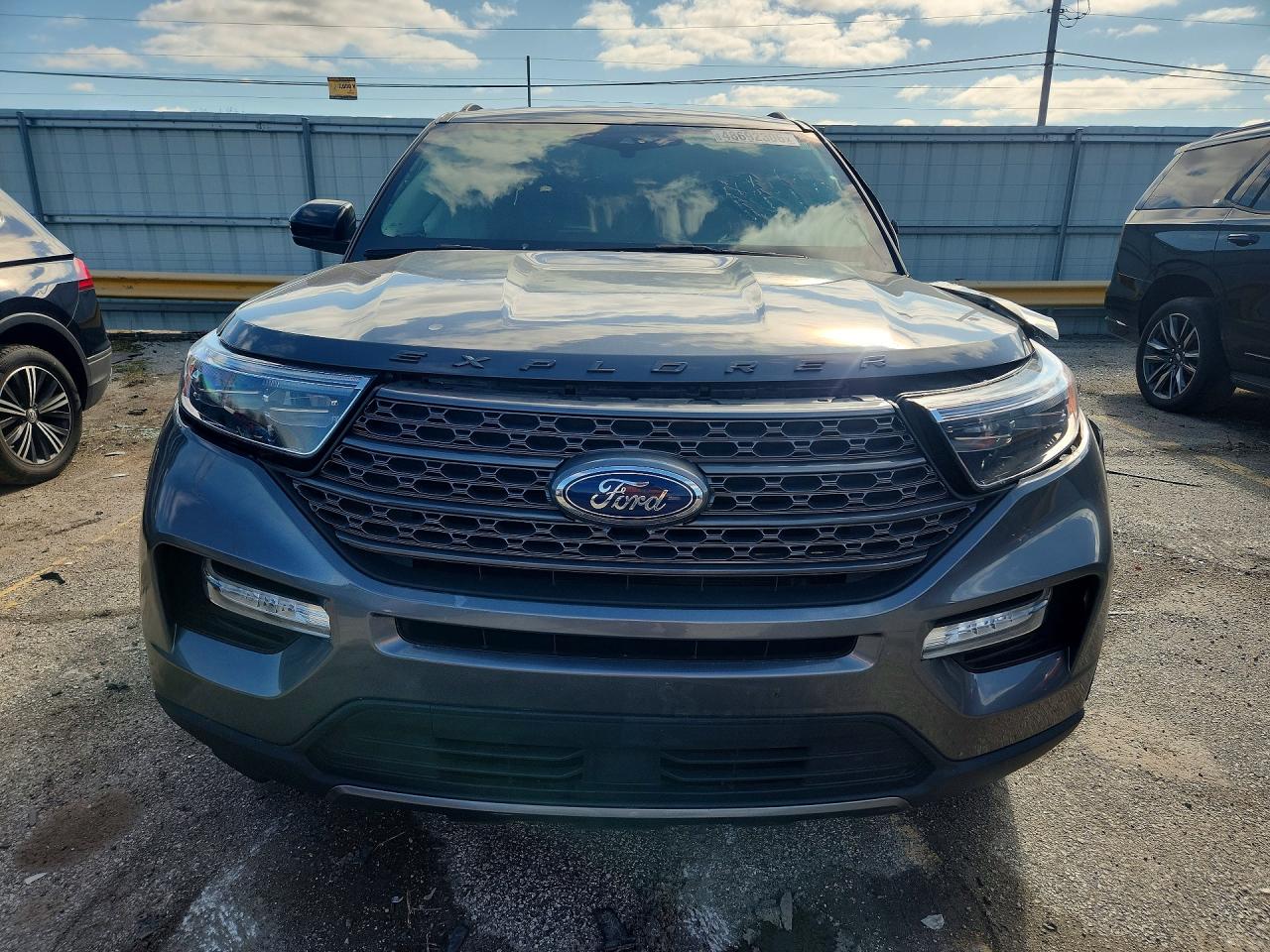 Ford Explorer Xlt