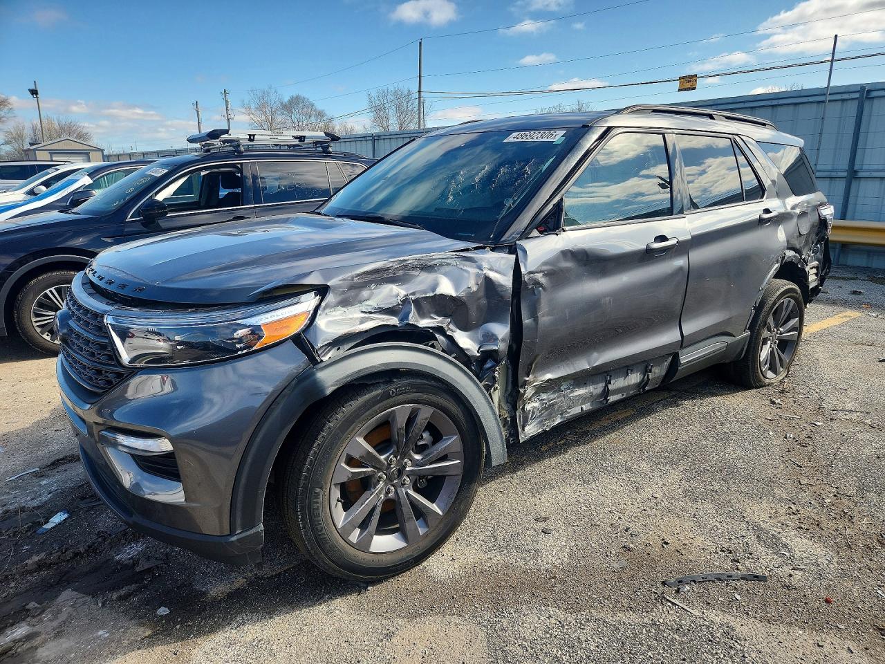 Salvage Ford Explorer Image