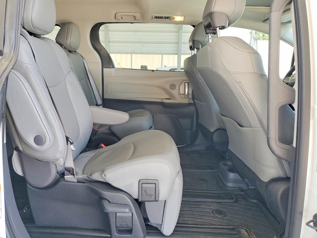 Toyota Sienna Limited 7-passenger