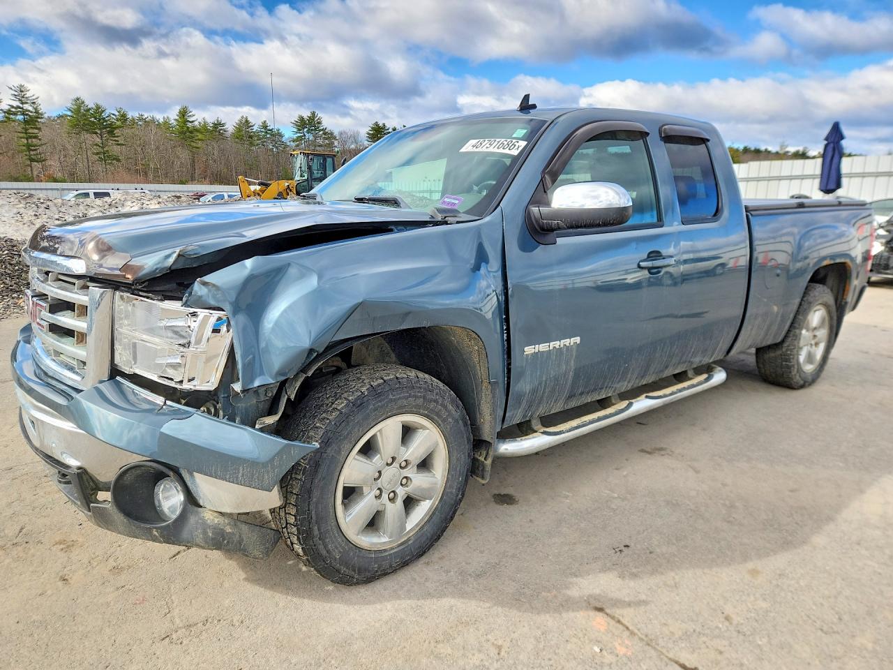 Salvage GMC Sierra Image