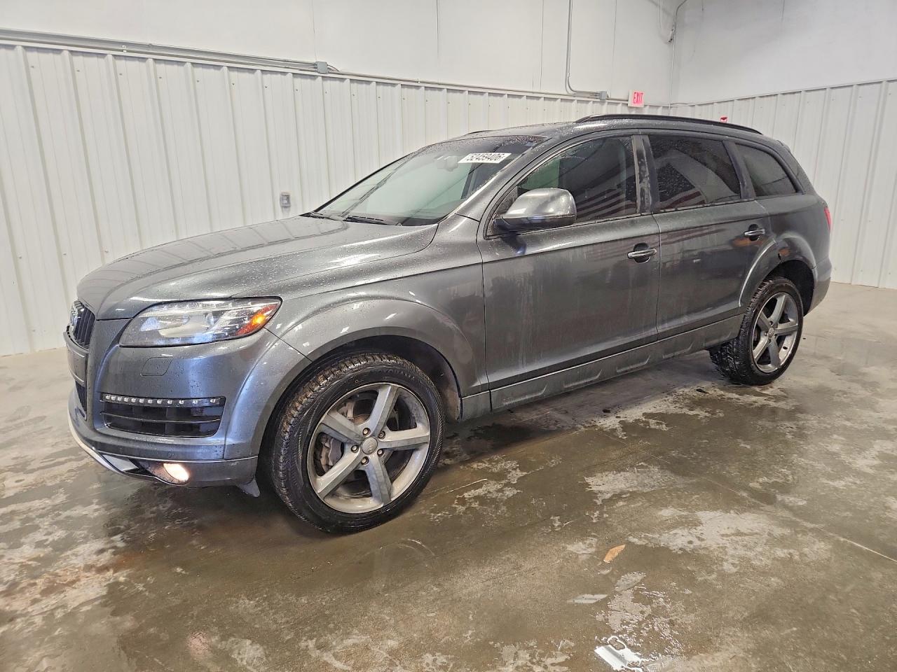 Salvage Audi Q7 Image