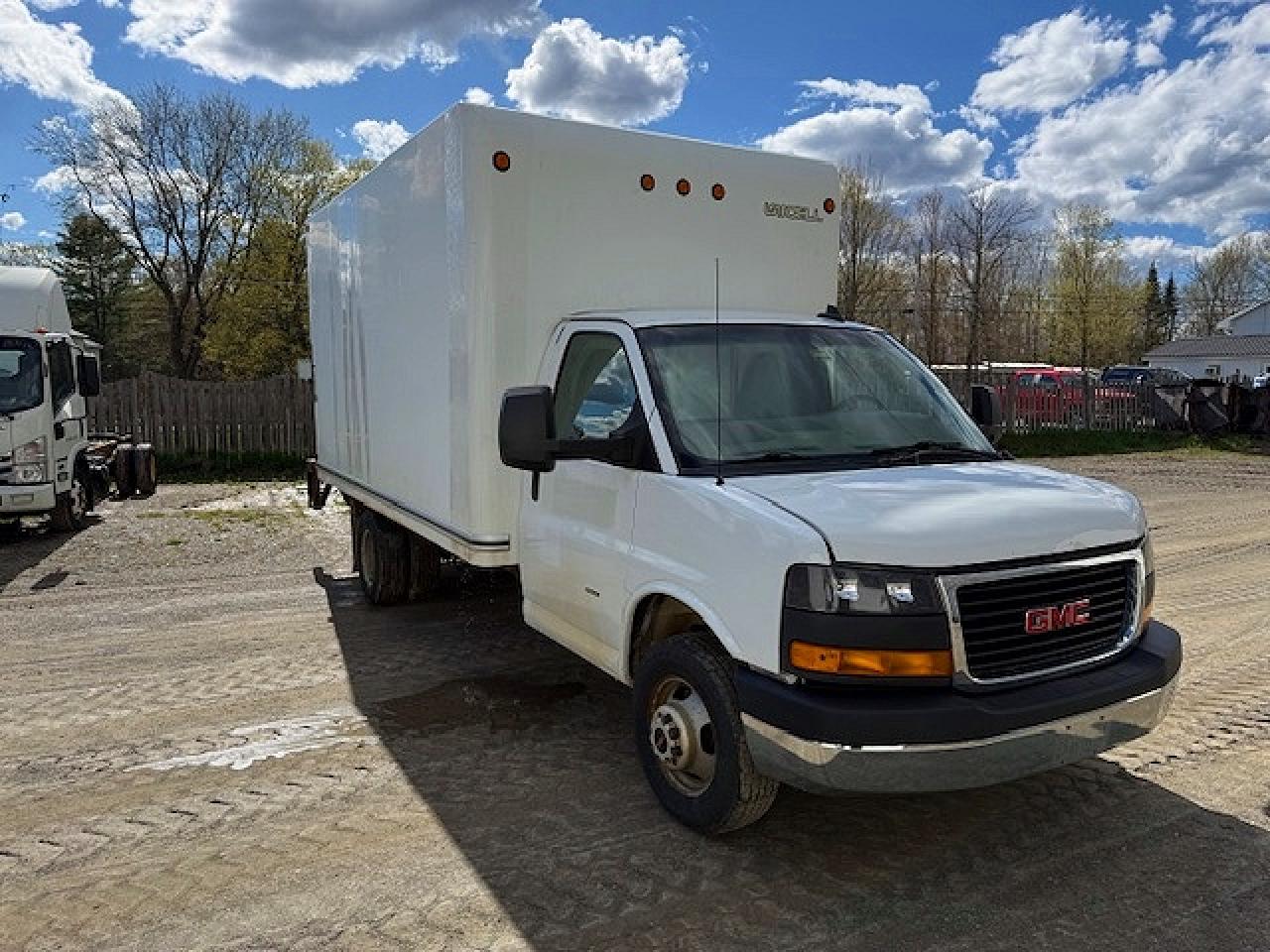 GMC Savana Cutaway G4500