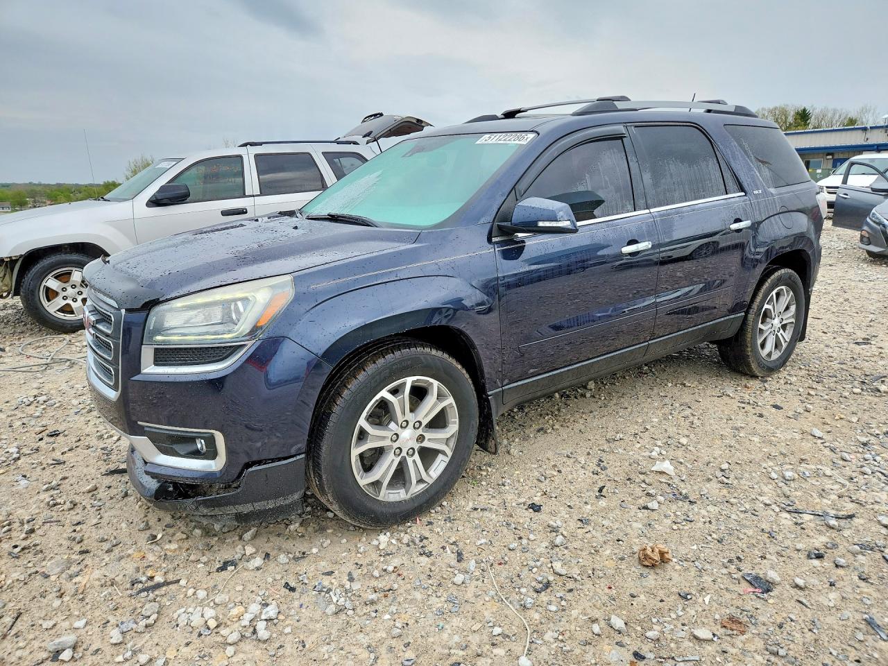 Salvage GMC Acadia Image