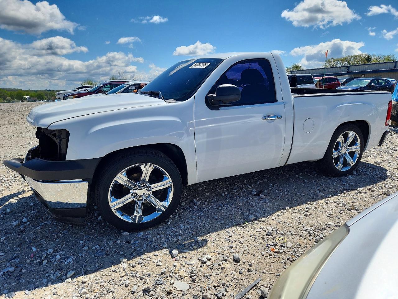 Salvage GMC Sierra Image
