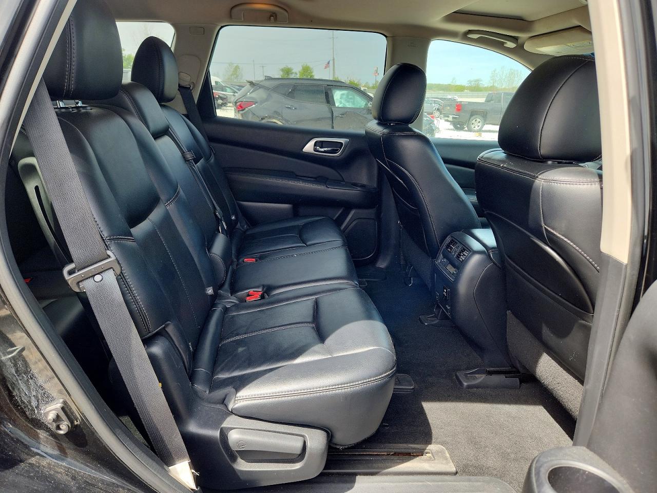 Nissan Pathfinder Sl