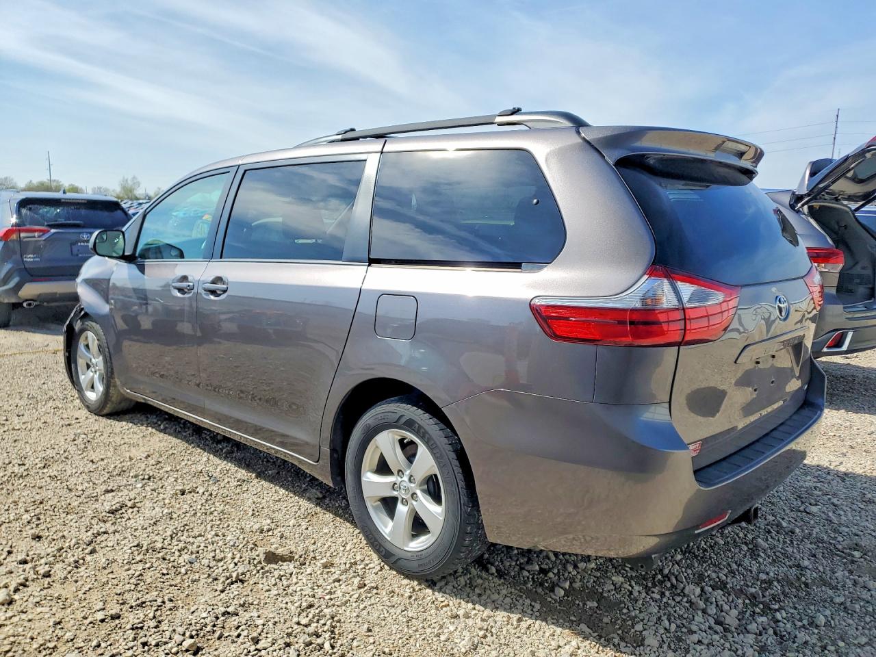 Toyota Sienna Le