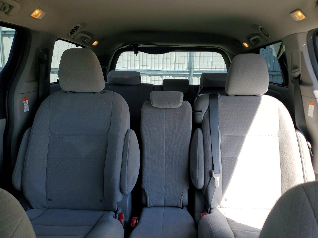 Toyota Sienna Le