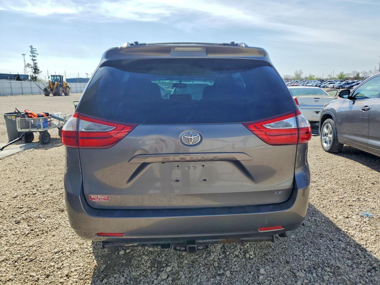 Toyota Sienna Le