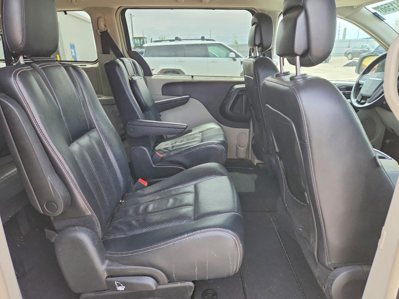 Chrysler Minivan Touring L