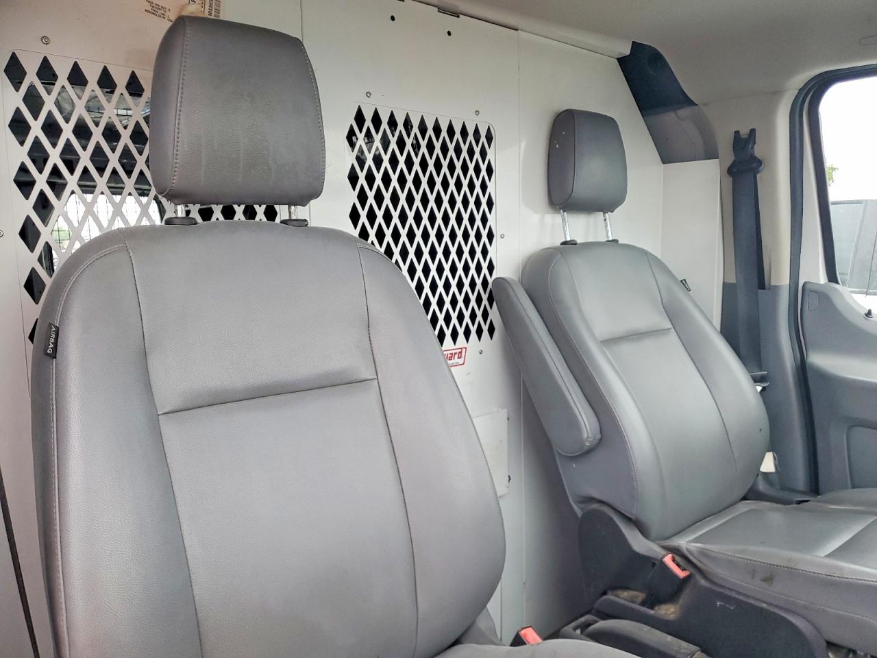 Ford Transit T-250