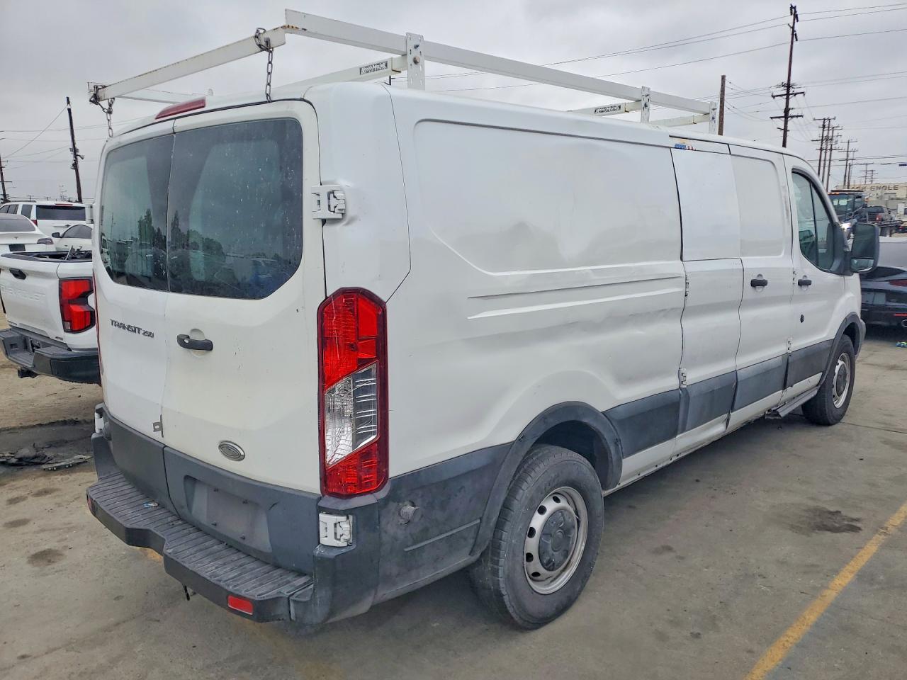 Ford Transit T-250
