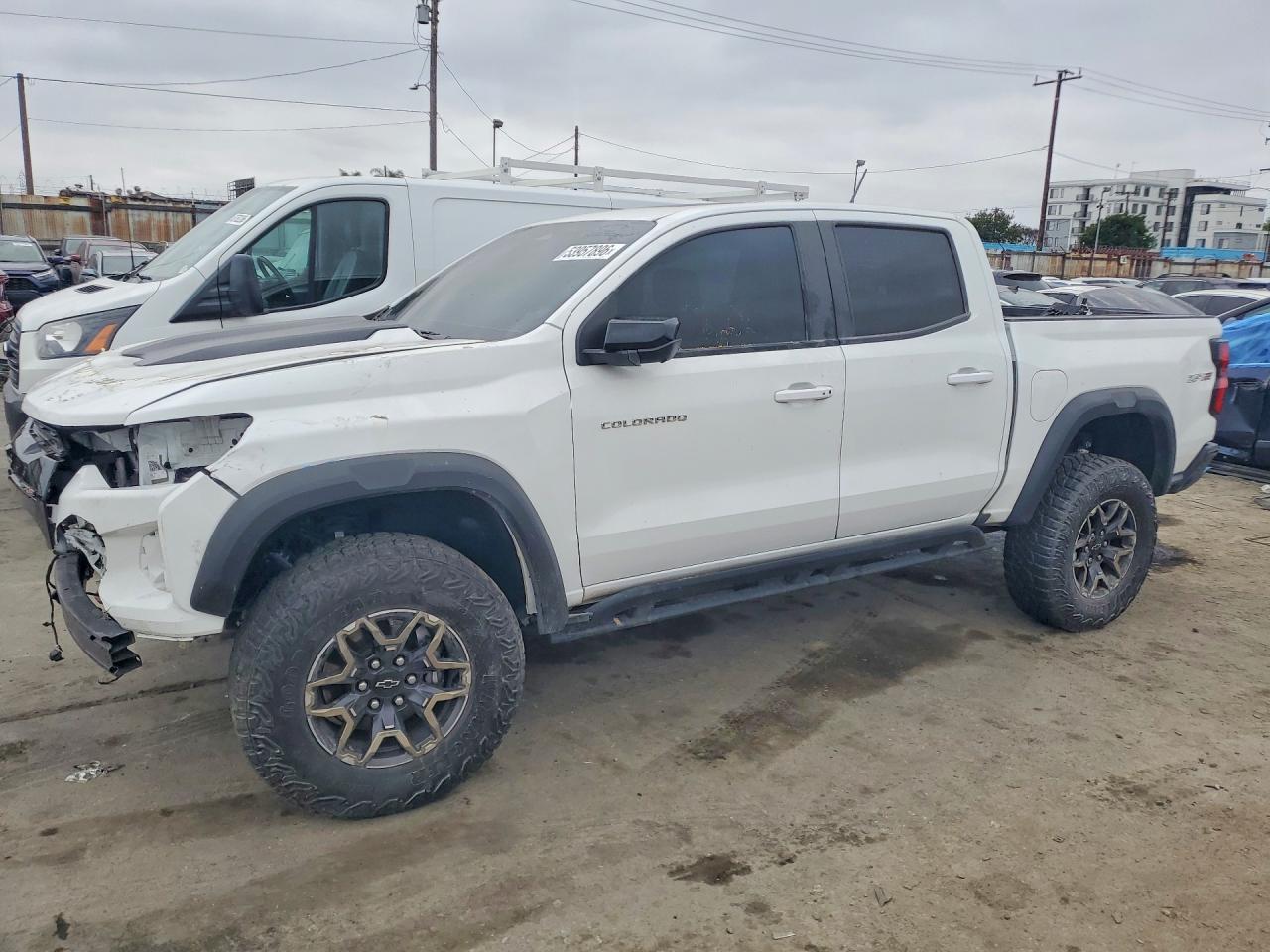 Salvage Chevrolet Colorado Image