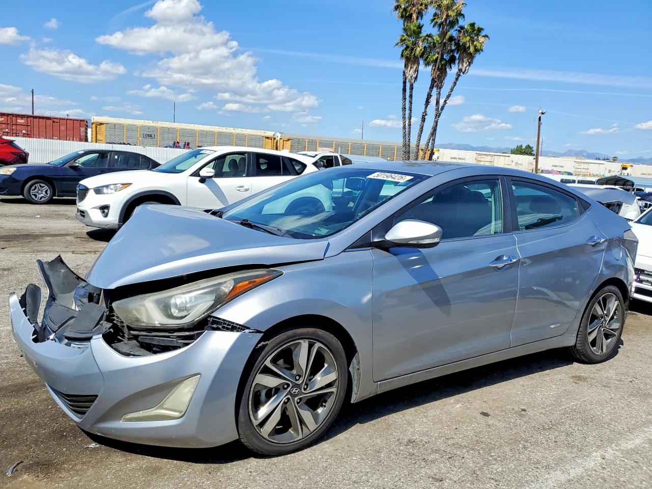 Salvage Hyundai ELANTRA Image
