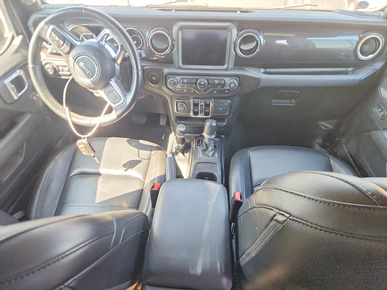 Jeep Wrangler Sahara