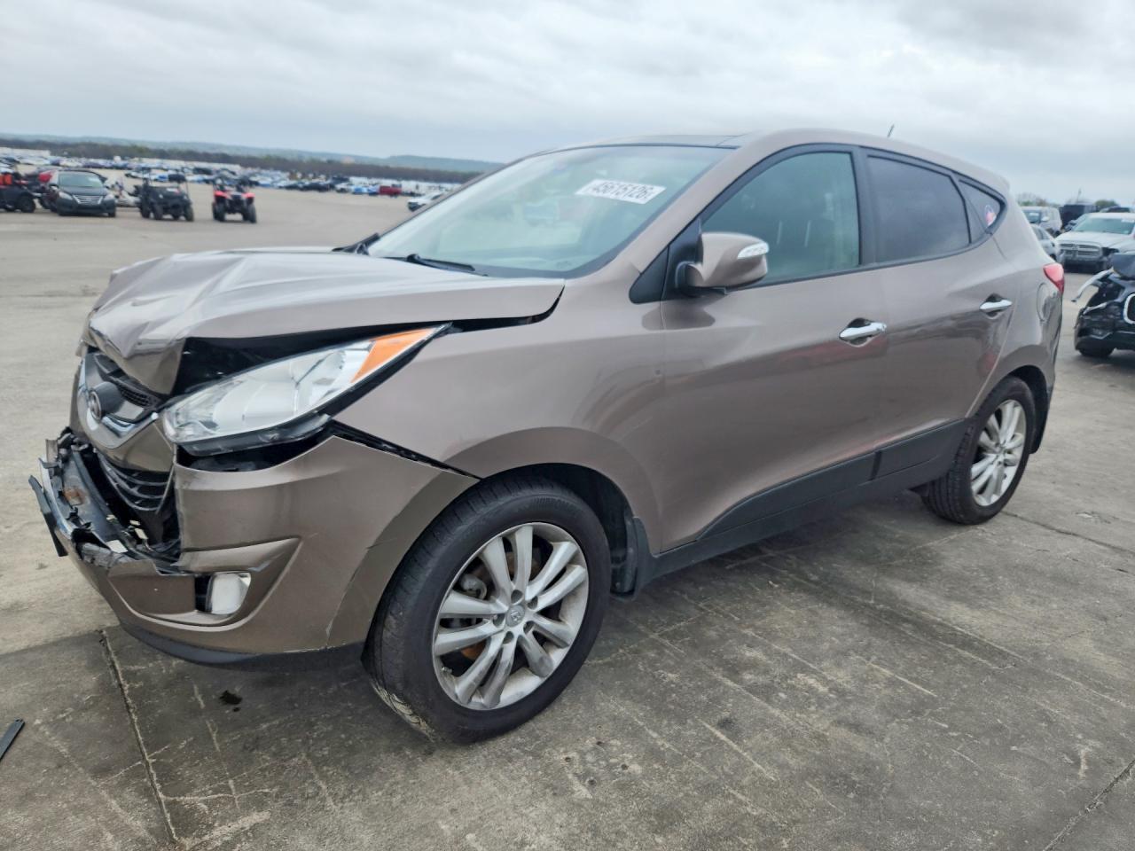Salvage Hyundai TUCSON Image