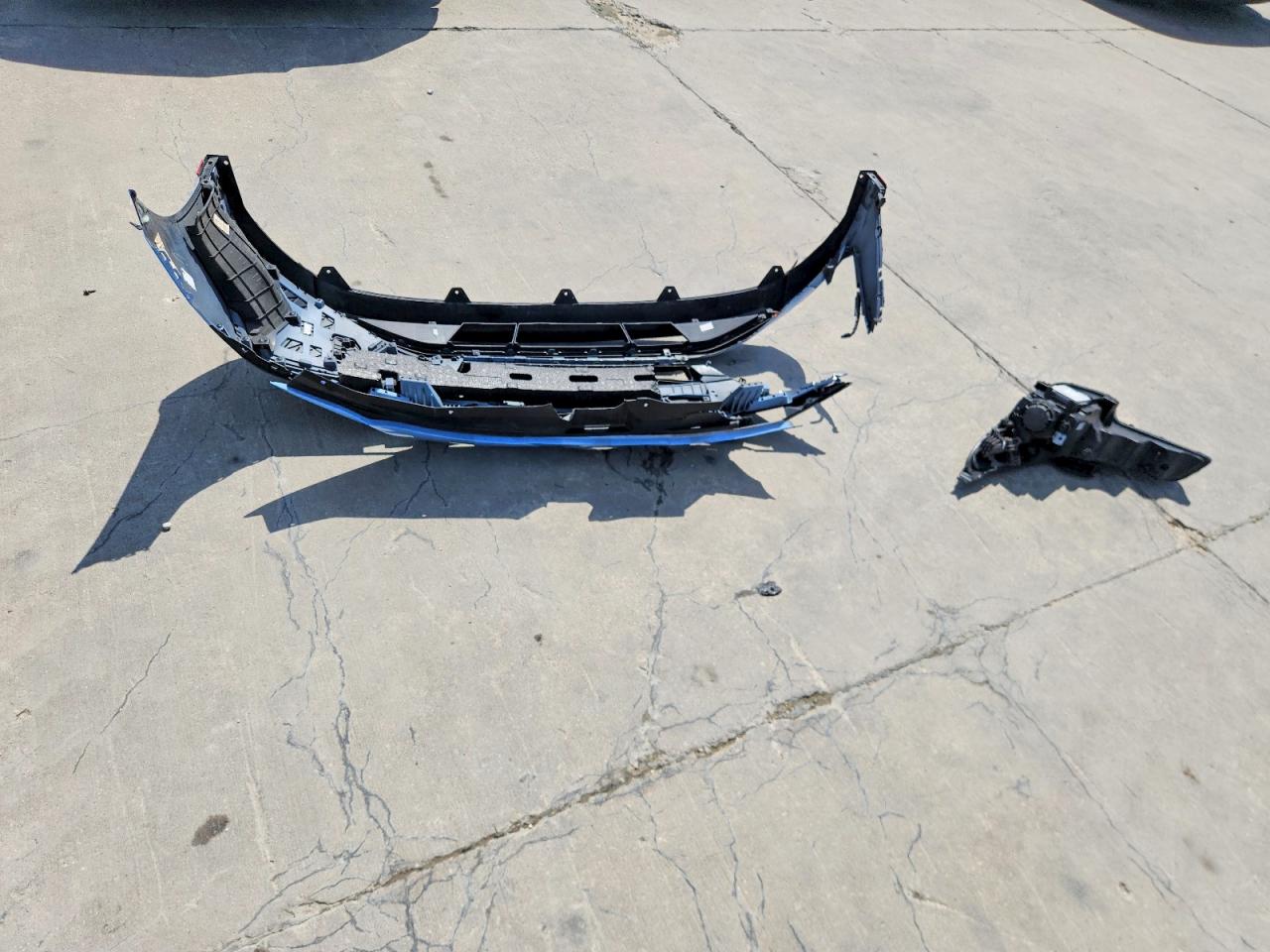 Hyundai ELANTRA Base