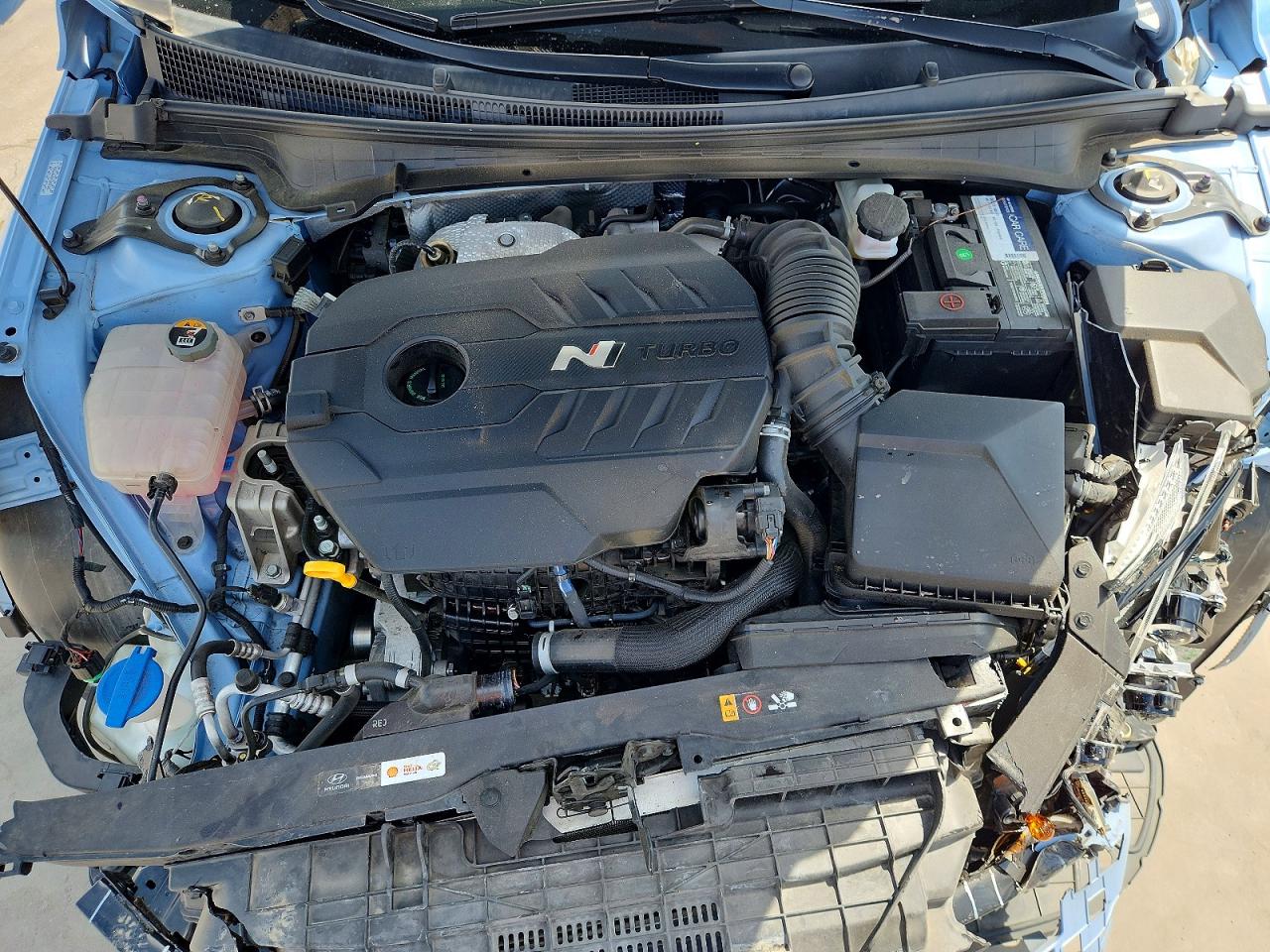 Hyundai ELANTRA Base