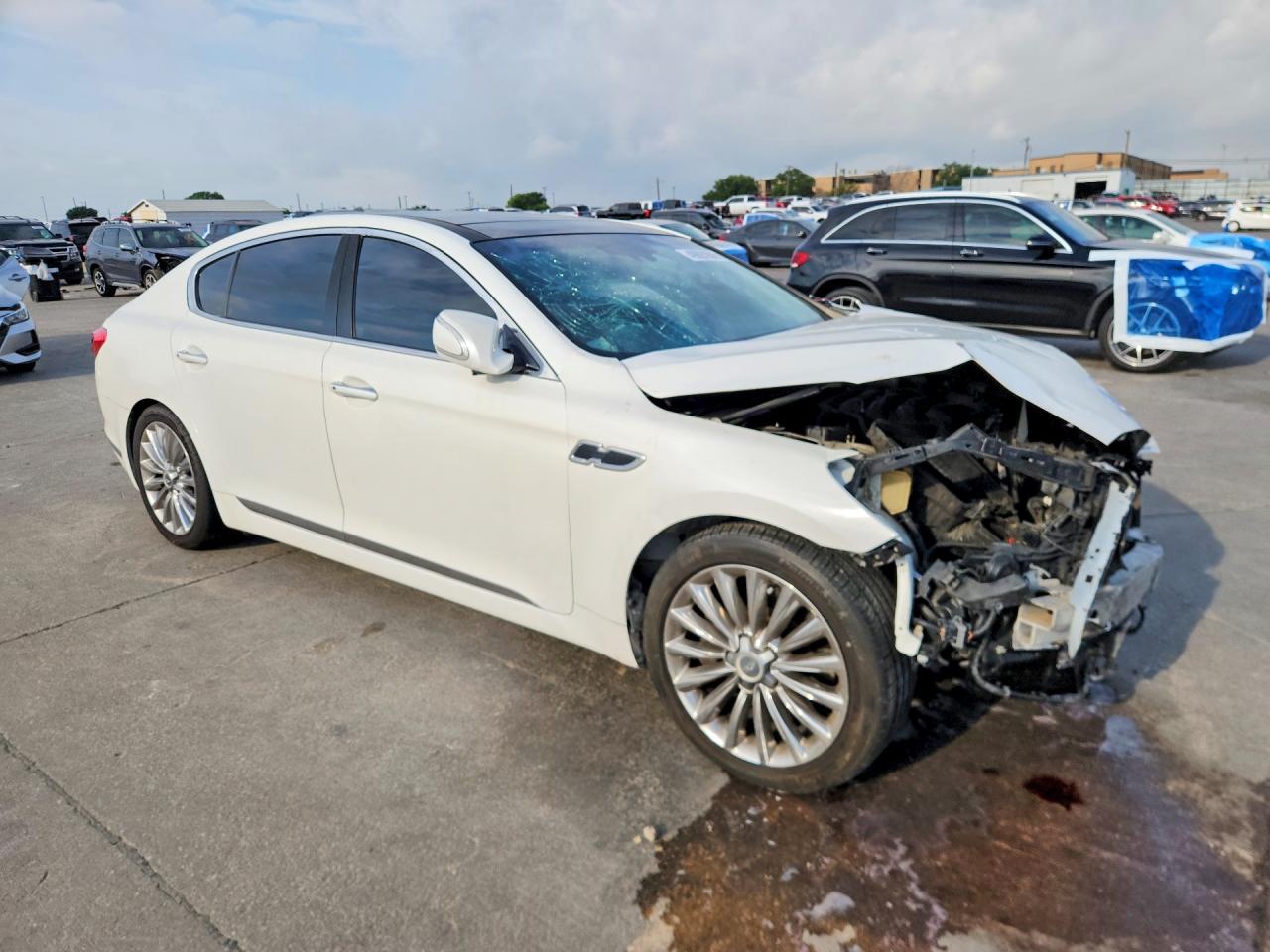 Kia K900 Luxury
