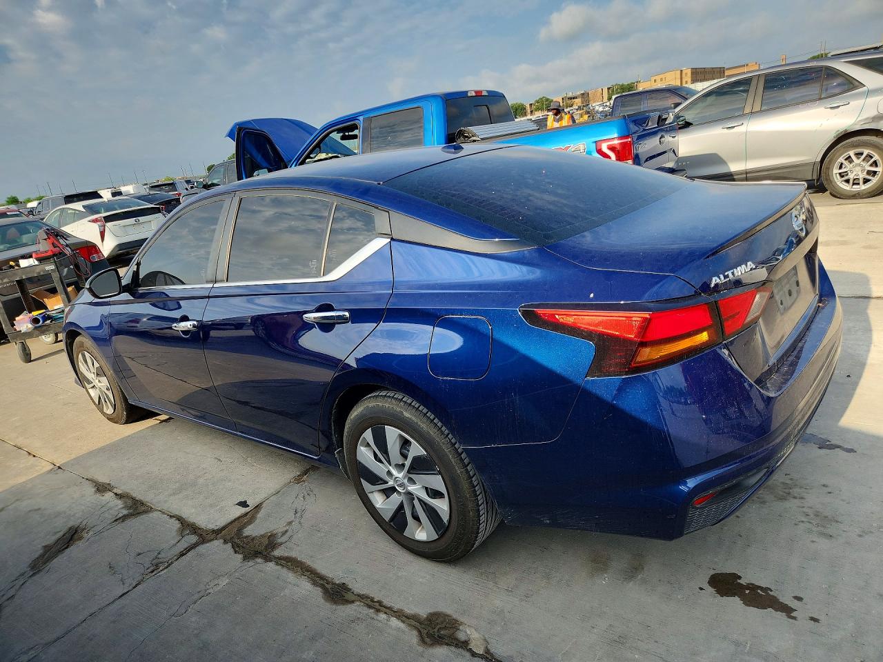 Nissan Altima S