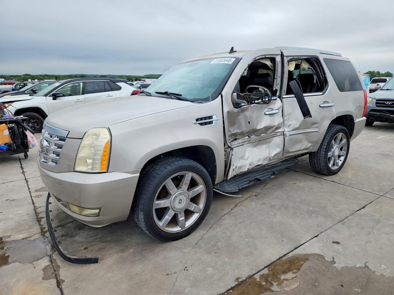 Salvage Cadillac Escalade Image