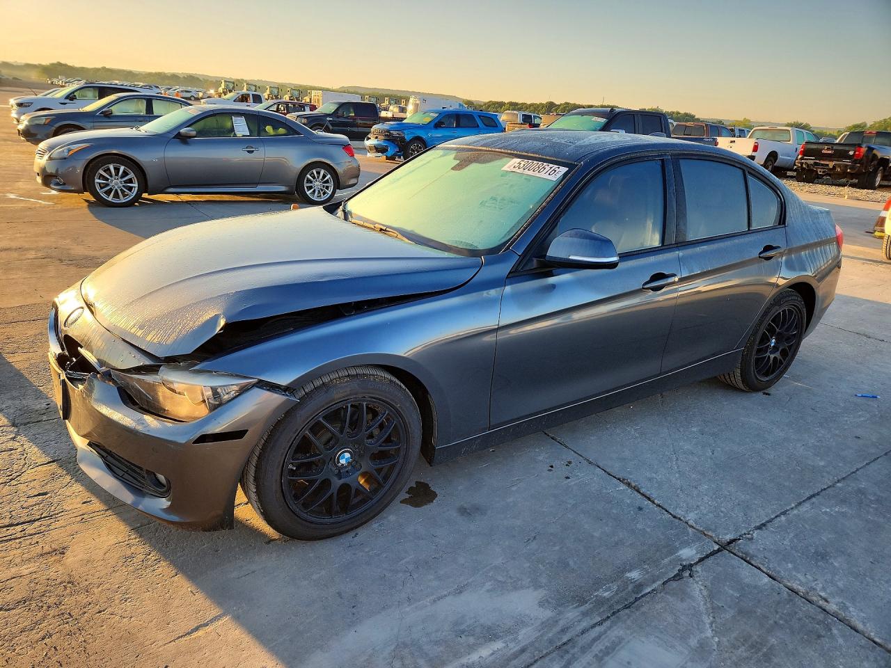 Salvage BMW 3 Series Image
