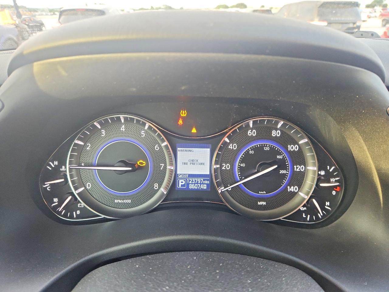INFINITI Qx Base